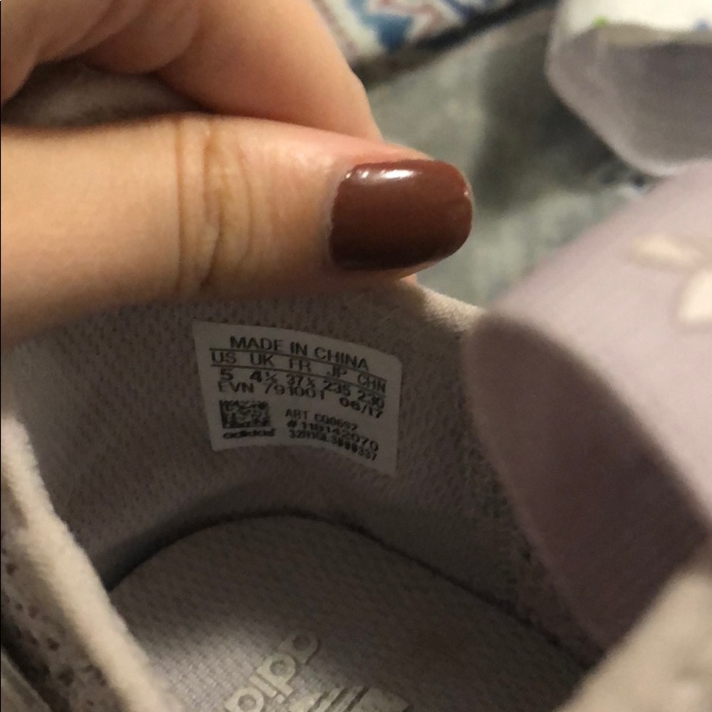 Adidas - Picture 3 of 3